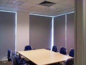 Persianas Rolô customizadas para escritórios